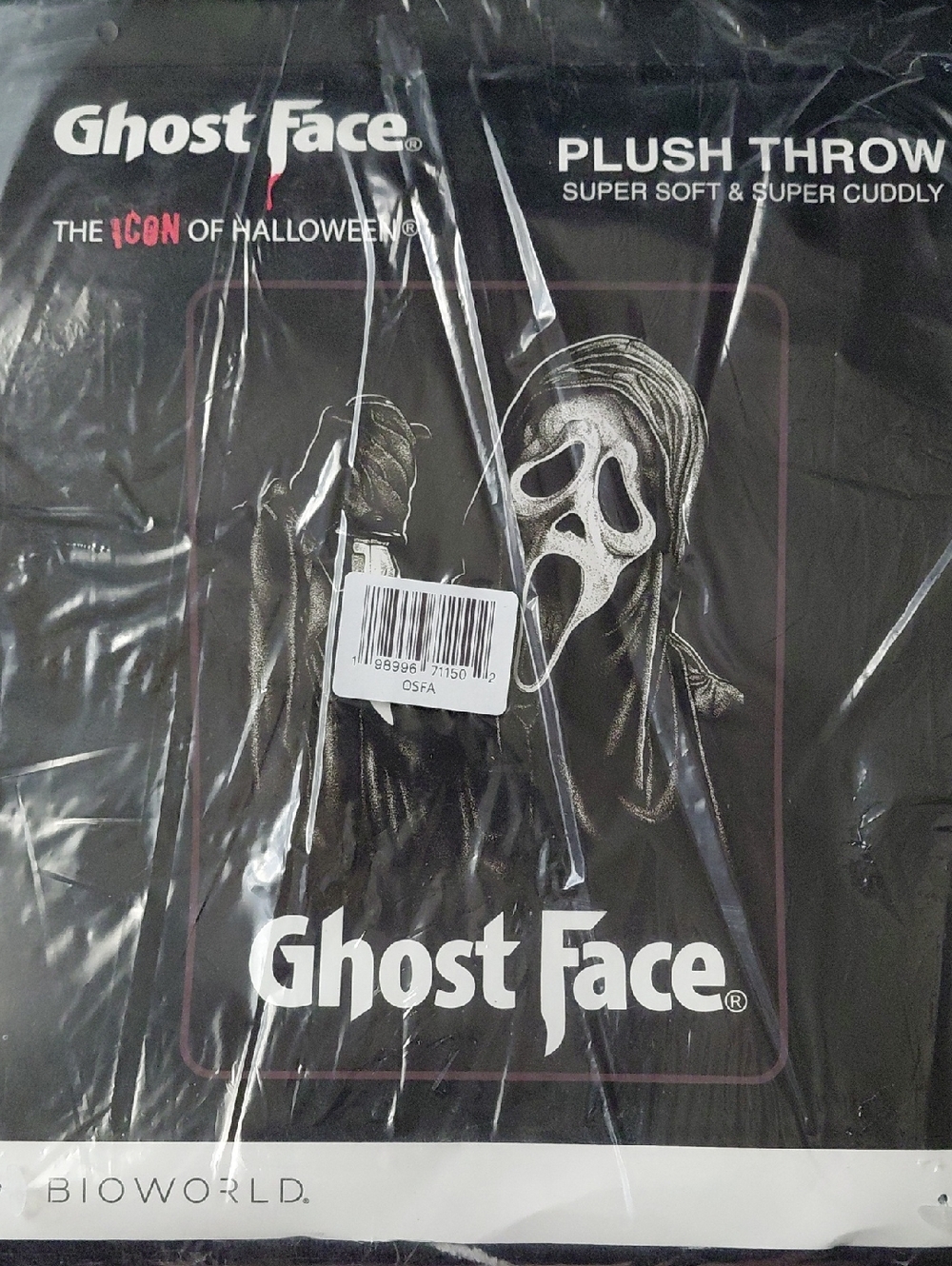 Bioworld Ghost Face Black Plush Throw